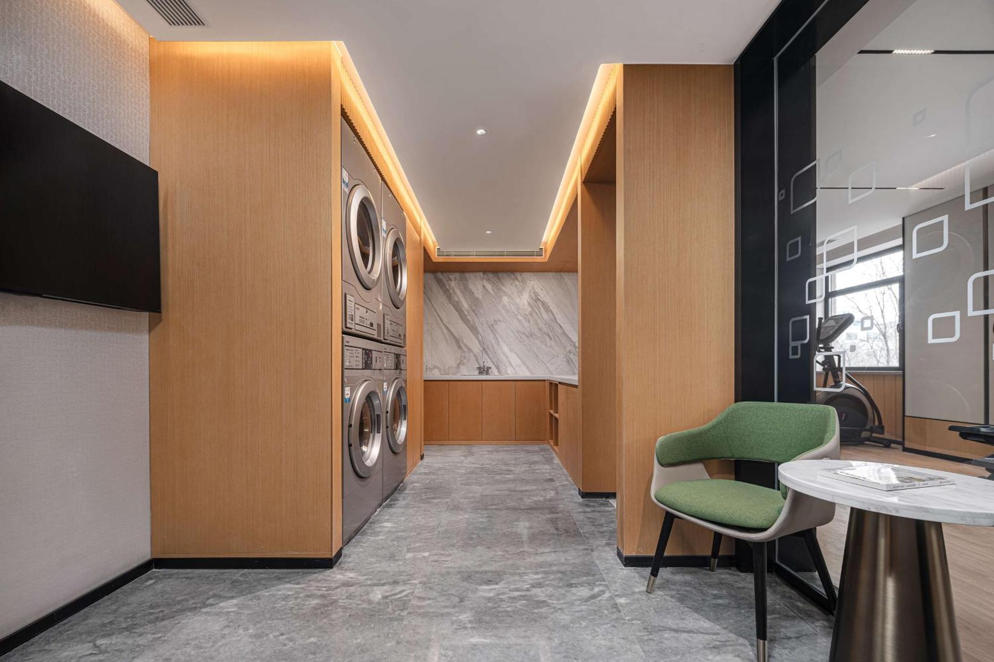 Hilton Garden Inn Beijing Temple Of Heaven East Gate Station Exterior photo