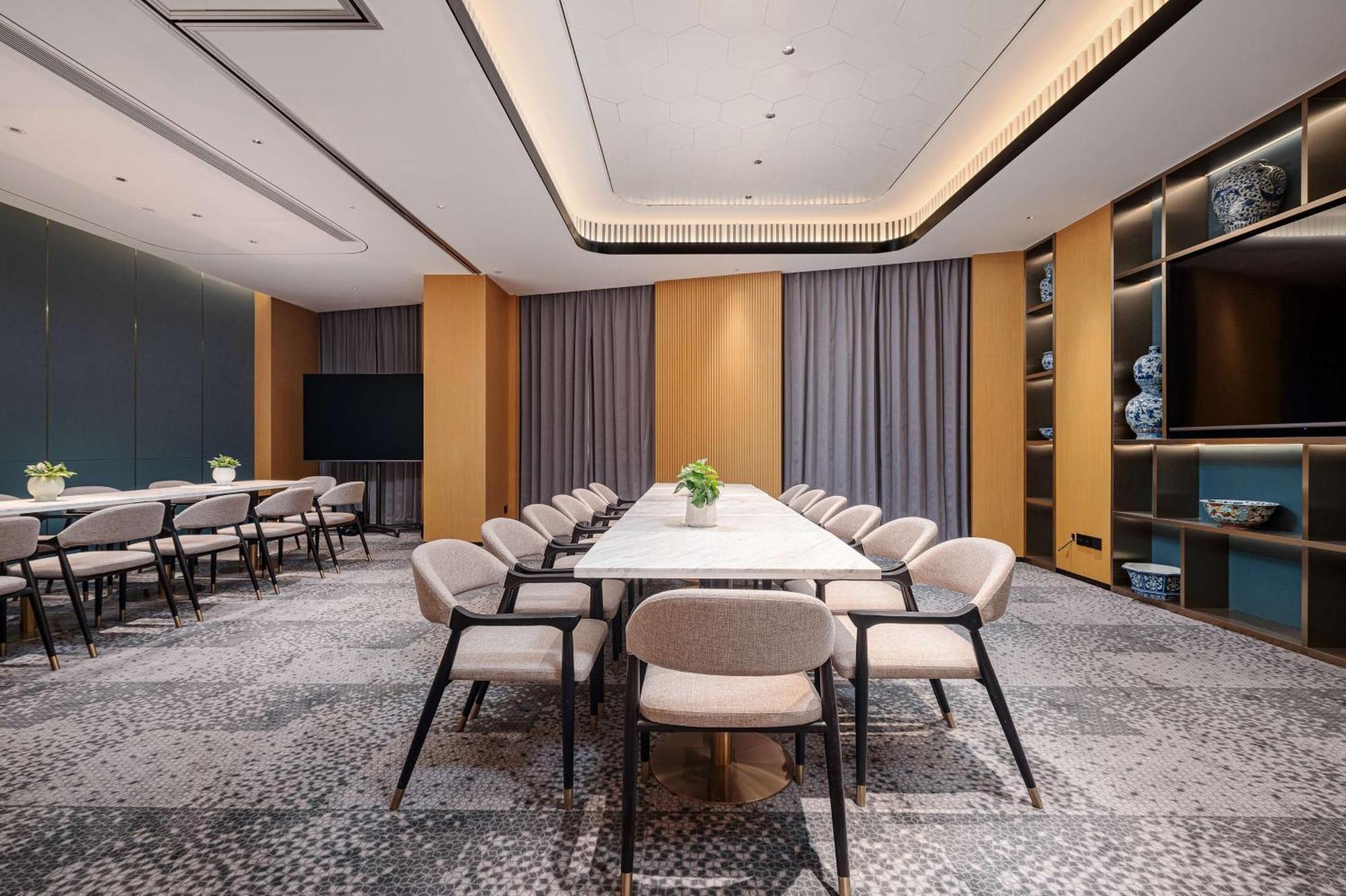 Hilton Garden Inn Beijing Temple Of Heaven East Gate Station Exterior photo