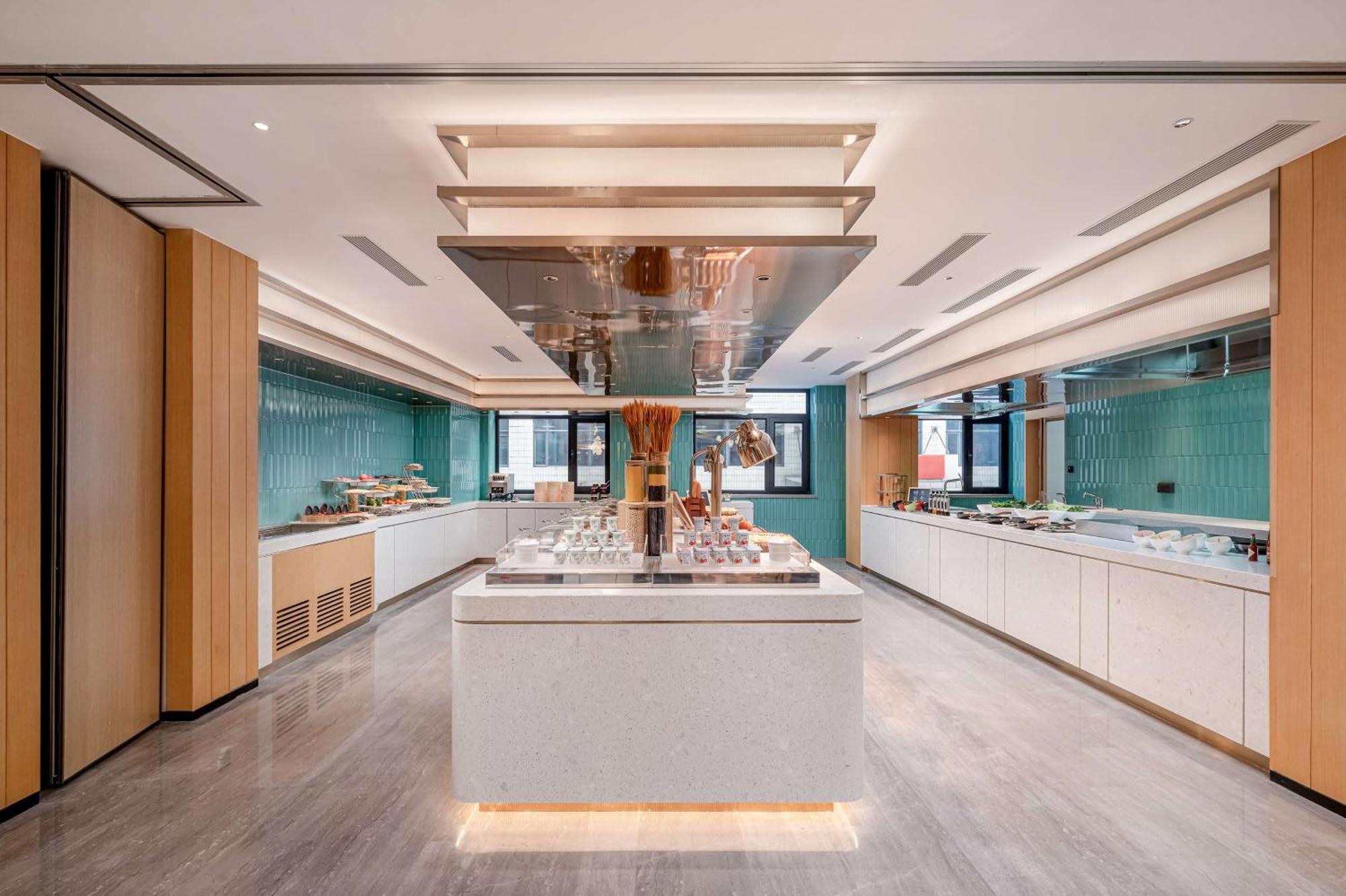Hilton Garden Inn Beijing Temple Of Heaven East Gate Station Exterior photo